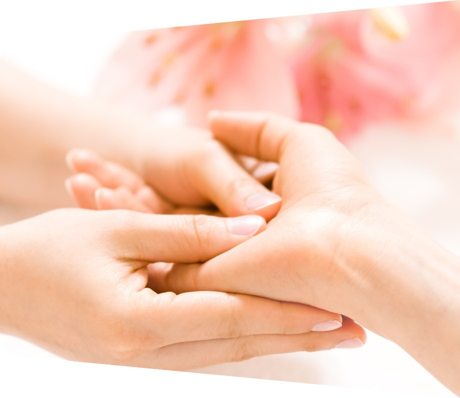 Handmassage im Kosmetikinstitut Enaux Handmassage im Kosmetikinstitut Enaux